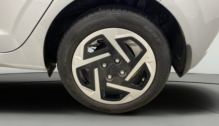 2024 Hyundai GRAND I10 NIOS SPORTZ AMT 1.2 KAPPA VTVT, Petrol, Automatic, 5,699 km, Left Rear Wheel