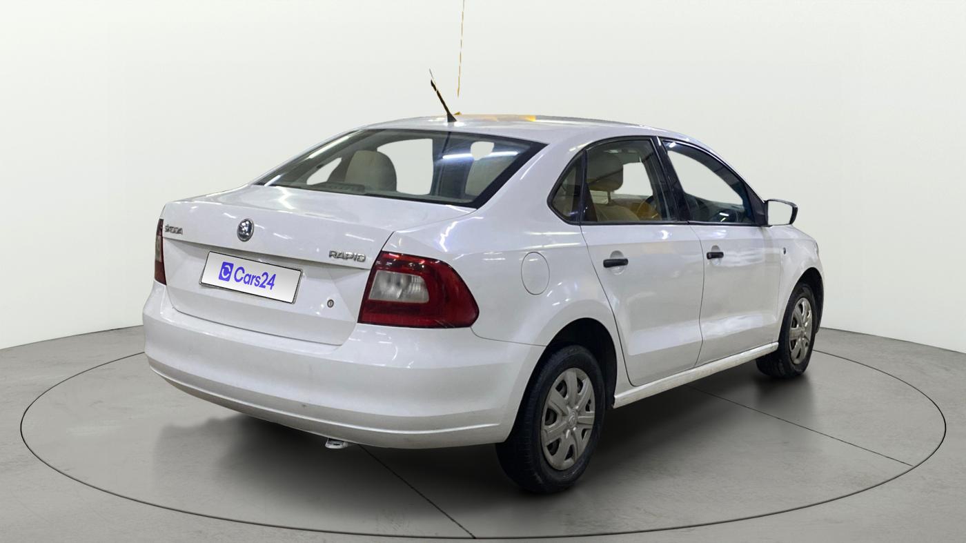 2014 Skoda Rapid 1.6 MPI ACTIVE, Petrol, Manual, 94,421 km, Right Back Diagonal