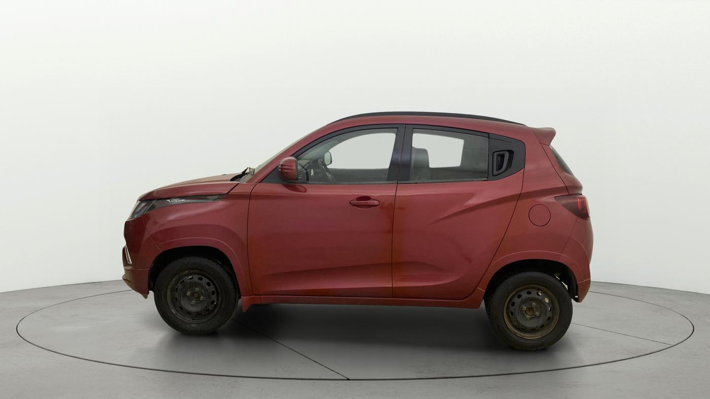 2017 Mahindra Kuv100 K4 6 STR, Petrol, Manual, 17,283 km, Left Side