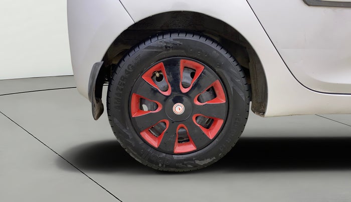 2018 Hyundai Eon ERA +, Petrol, Manual, 50,855 km, Right Rear Wheel