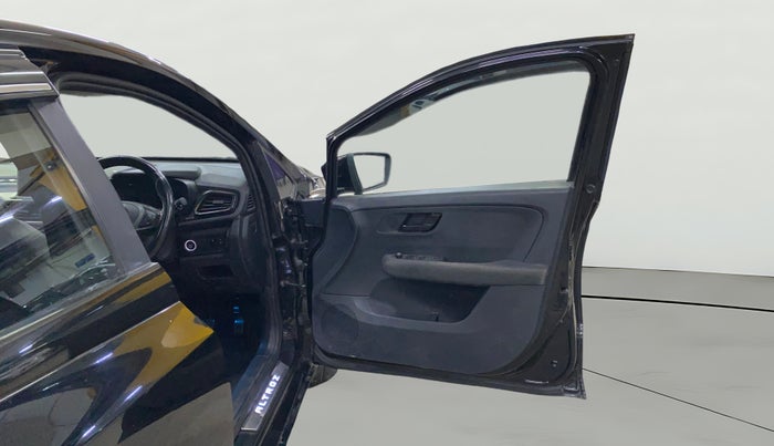 2022 Tata ALTROZ XZ PLUS PETROL DARK EDITION, Petrol, Manual, 49,986 km, RHS Front Door