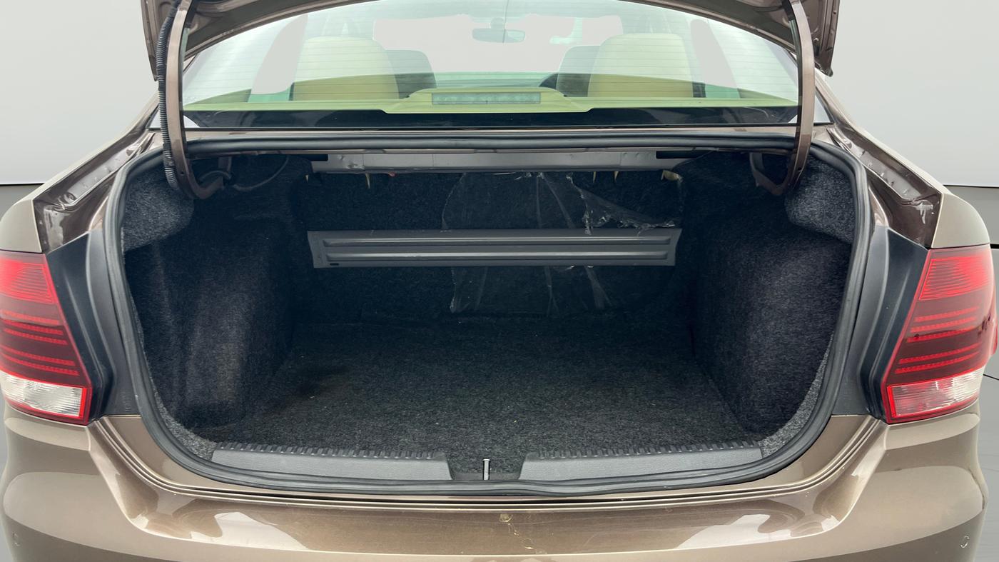 2021 Volkswagen Vento HIGHLINE 1.0L TSI, Petrol, Manual, 77,966 km, Boot Open Zoomed View
