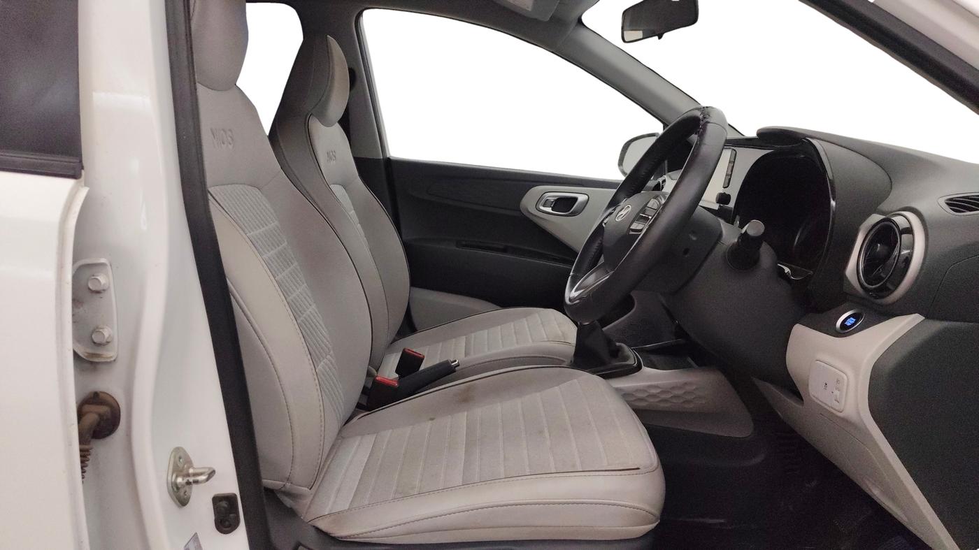 2023 Hyundai GRAND I10 NIOS ASTA 1.2 KAPPA VTVT, Petrol, Manual, 11,670 km, Right Side Front Door Cabin