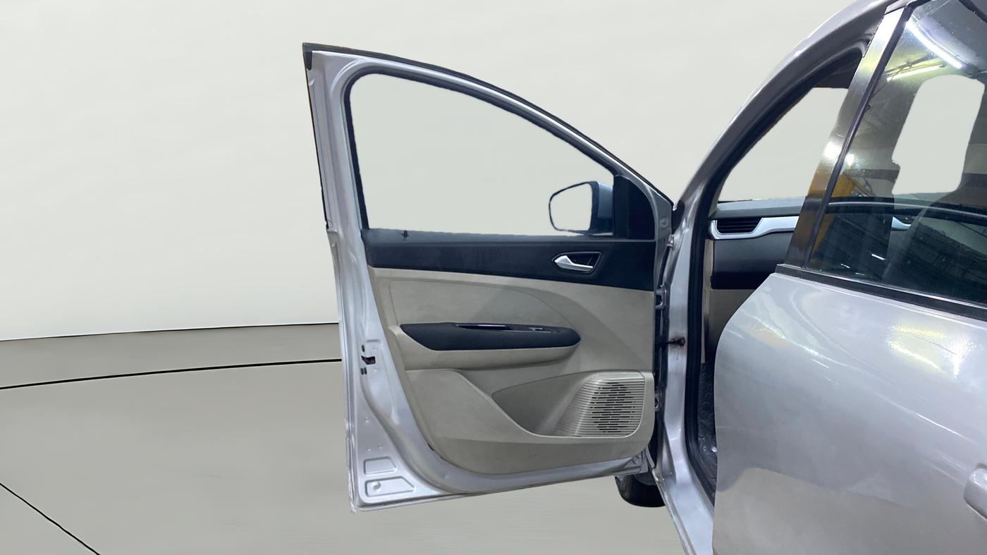 2020 Renault TRIBER RXZ AMT, Petrol, Automatic, 63,300 km, LHS Front Door