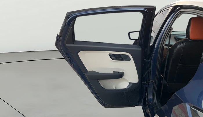 2024 Tata ALTROZ XM PLUS DIESEL, Diesel, Manual, 30,663 km, LHS Rear Door