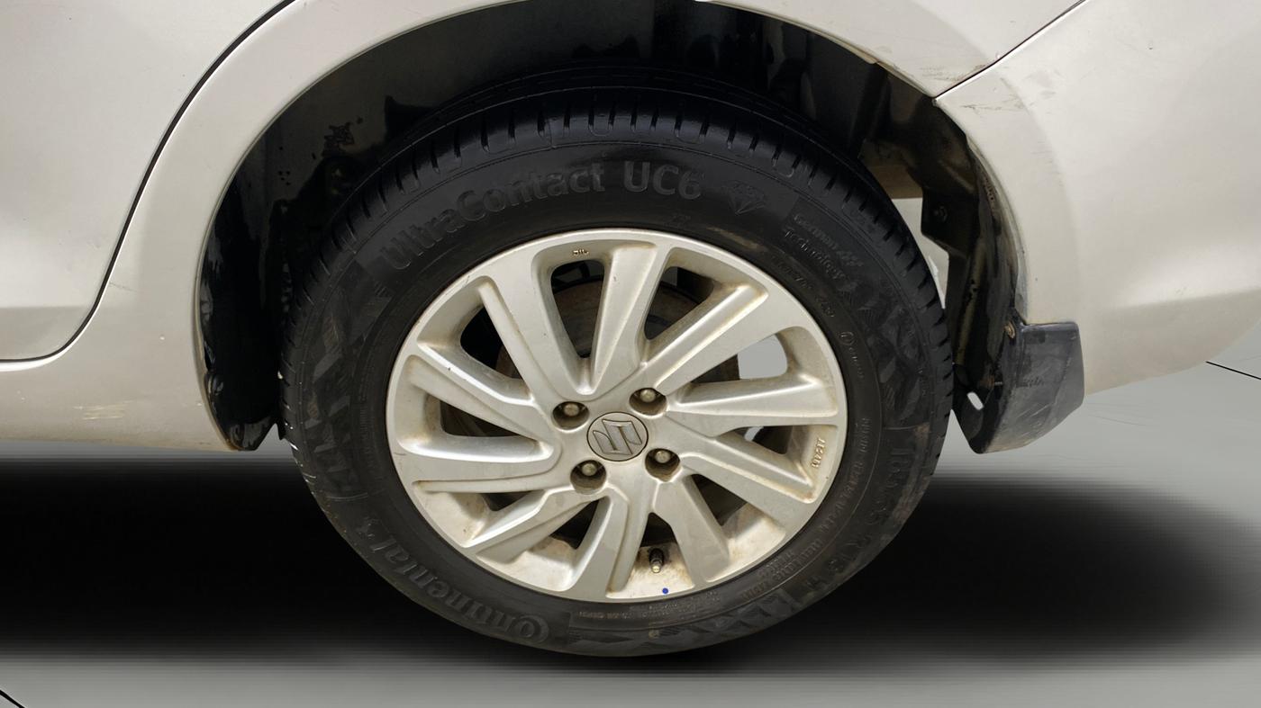 2015 Maruti Swift Dzire ZXI, Petrol, Manual, 71,348 km, Left Rear Wheel