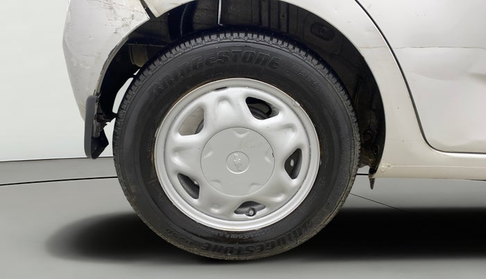 2014 Chevrolet Beat LS DIESEL, Diesel, Manual, 1,32,192 km, Right Rear Wheel