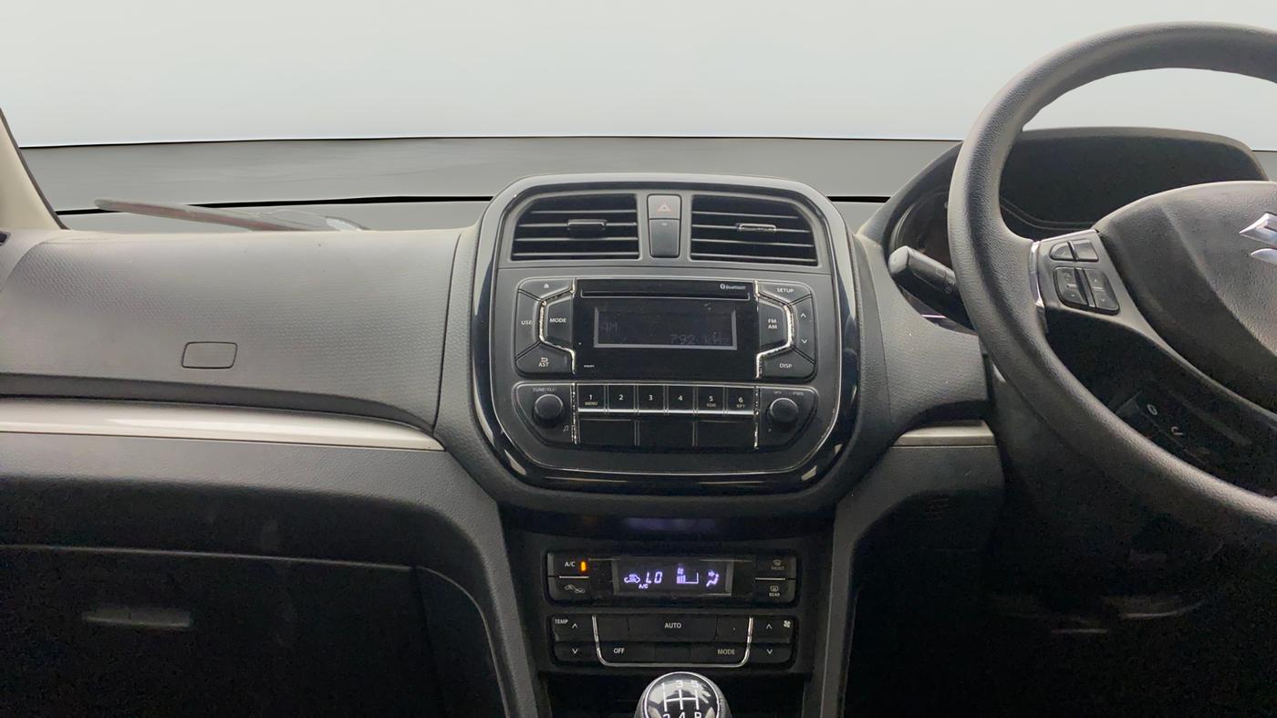 2017 Maruti Vitara Brezza ZDI, Diesel, Manual, 1,39,659 km, Air Conditioner