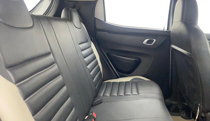 2020 Renault Kwid RXT 1.0 AMT (O), Petrol, Automatic, 56,327 km, Right Side Rear Door Cabin