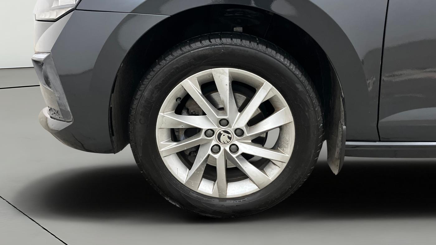 2022 Skoda SLAVIA AMBITION 1.0L TSI MT, Petrol, Manual, 1,02,302 km, Left Front Wheel