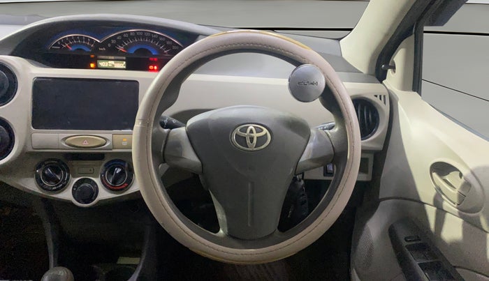 2015 Toyota Etios GD, Diesel, Manual, 1,09,045 km, Steering Wheel Close Up