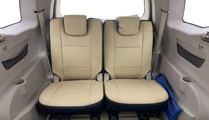 2017 Mahindra XUV500 W6, Diesel, Manual, 1,49,587 km, Third Seat Row ( optional )