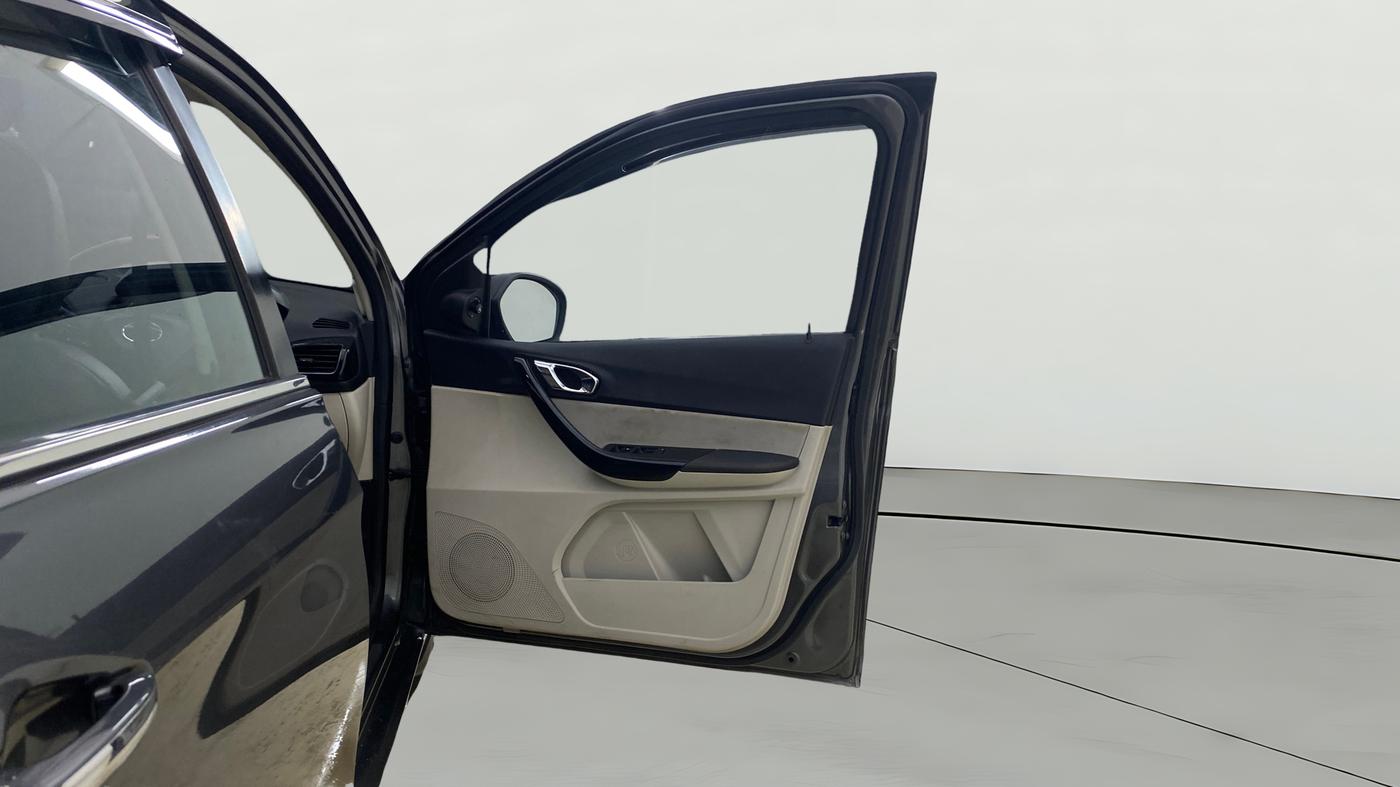 2022 Tata TIGOR XZ PLUS CNG, CNG, Manual, 44,071 km, RHS Front Door