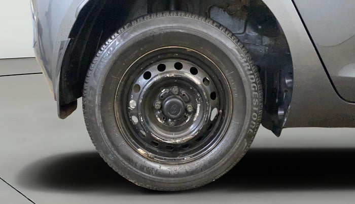 2020 Tata ALTROZ XE PETROL, Petrol, Manual, 31,679 km, Right Rear Wheel