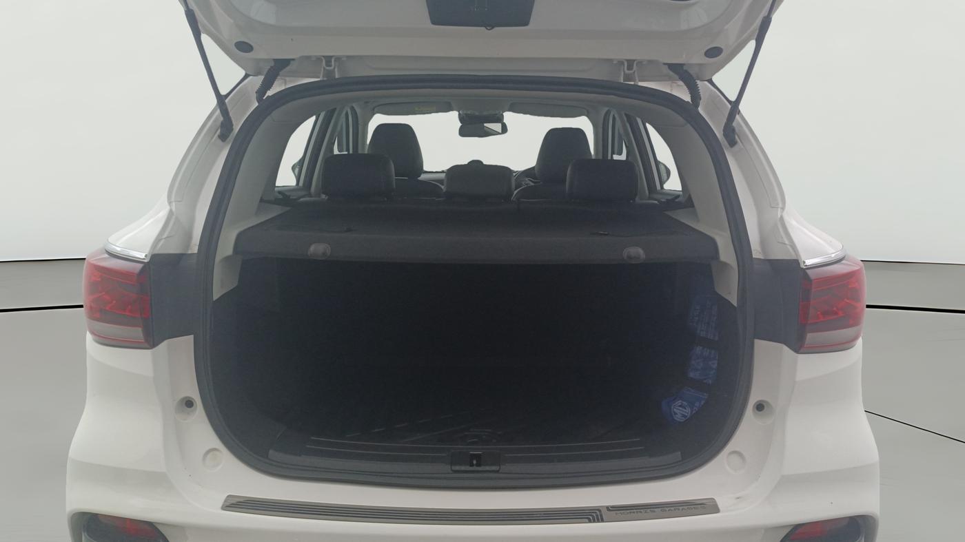 2024 MG ASTOR  Sharp Pro 1.5 MT (Ivory), Petrol, Manual, 40,076 km, Boot Open Zoomed View