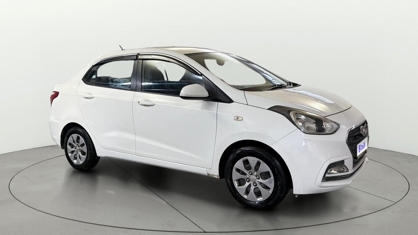 2017 Hyundai Xcent E+, Petrol, Manual, 66,534 km, Right Front Diagonal
