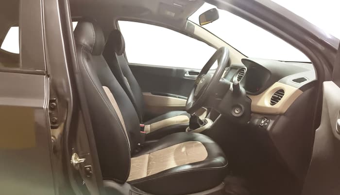2020 Hyundai Grand i10 SPORTZ 1.2 KAPPA VTVT, CNG, Manual, 49,375 km, Right Side Front Door Cabin