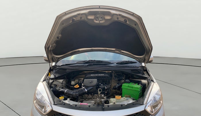 2016 Tata Tiago XZ PETROL, Petrol, Manual, 65,373 km, Open Bonet