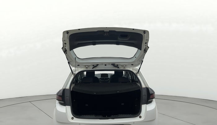 2022 Tata ALTROZ XZ PETROL, Petrol, Manual, 32,969 km, Boot Door Open