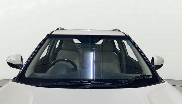 2021 Mahindra XUV300 W8 1.2 PETROL, Petrol, Manual, 67,830 km, Front Windshield
