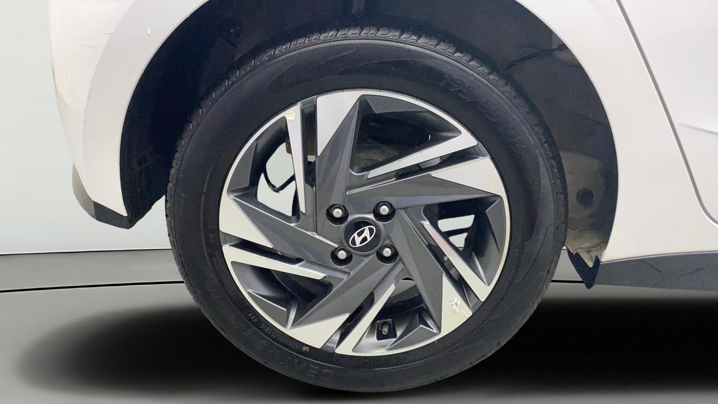 2022 Hyundai NEW I20 ASTA (O) 1.2 MT, Petrol, Manual, 23,071 km, Right Rear Wheel