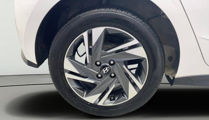 2022 Hyundai NEW I20 ASTA (O) 1.2 MT, Petrol, Manual, 23,071 km, Right Rear Wheel