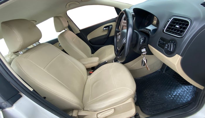 2018 Volkswagen Ameo HIGHLINE PLUS 1.5L AT 16 ALLOY, Diesel, Automatic, 86,059 km, Right Side Front Door Cabin