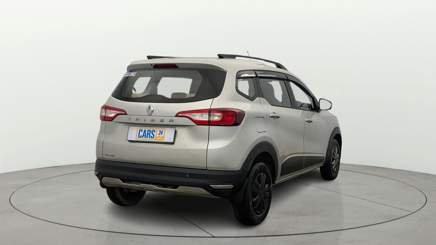 2022 Renault TRIBER RXT, Petrol, Manual, 32,819 km, Right Back Diagonal