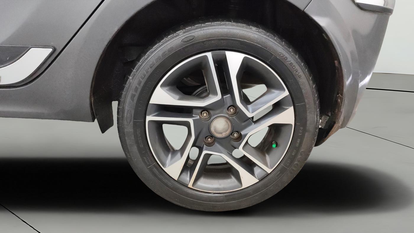 2023 Tata Tiago XZ PLUS PETROL, Petrol, Manual, 32,581 km, Left Rear Wheel