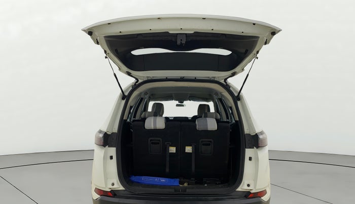 2021 Tata Safari XM, Diesel, Manual, 60,068 km, Boot Door Open