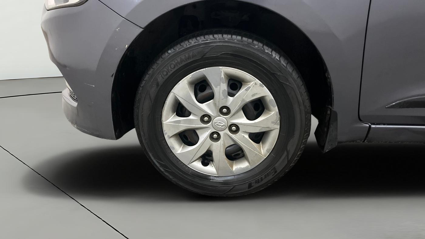 2017 Hyundai Elite i20 SPORTZ 1.2, Petrol, Manual, 95,942 km, Left Front Wheel