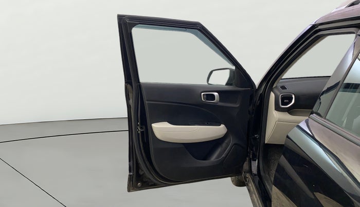 2022 Hyundai VENUE SX 1.2 PETROL, Petrol, Manual, 33,192 km, LHS Front Door