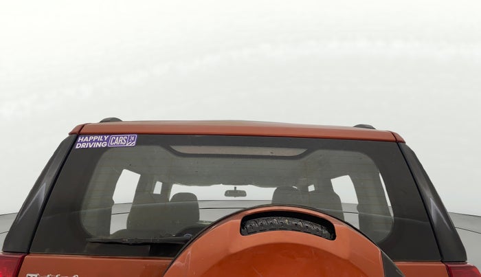 2016 Mahindra TUV300 T8, Diesel, Manual, 76,095 km, Rear Windshield