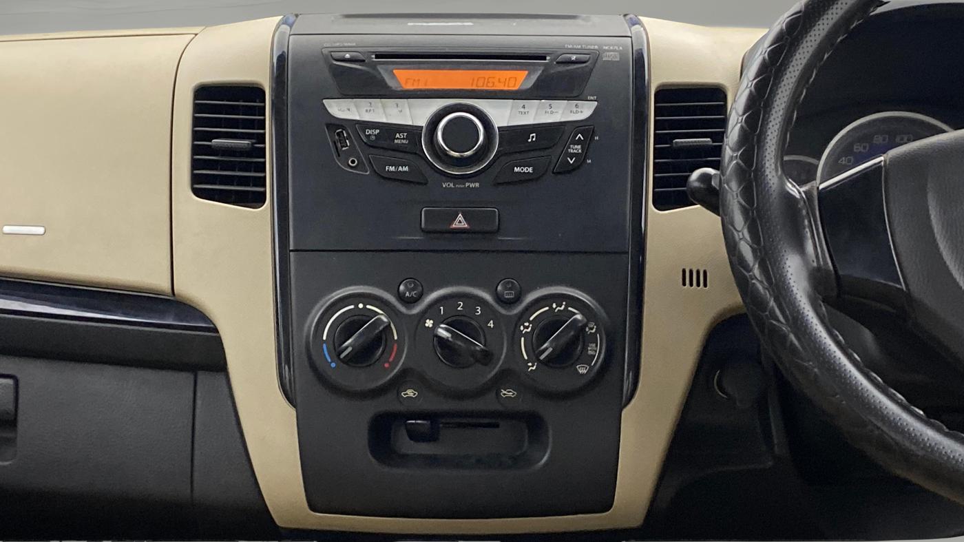 2017 Maruti Wagon R 1.0 VXI AMT, Petrol, Automatic, 31,268 km, Air Conditioner