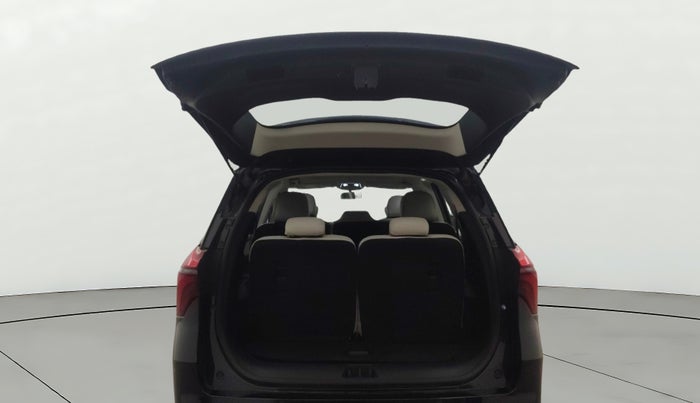 2023 Mahindra XUV700 AX 5 P MT 7 STR, Petrol, Manual, 13,935 km, Boot Door Open