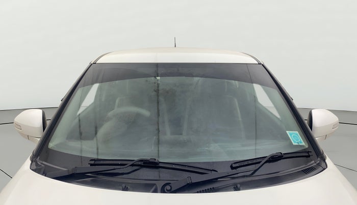 2016 Maruti Swift VXI, Petrol, Manual, 1,21,707 km, Front Windshield