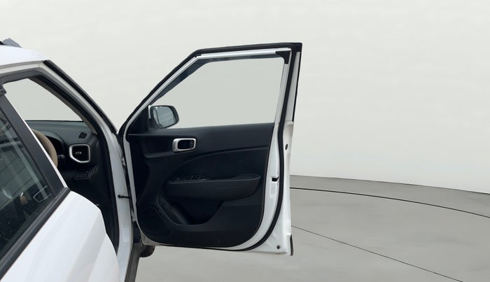 2021 Hyundai VENUE S+ 1.2, Petrol, Manual, 71,178 km, RHS Front Door