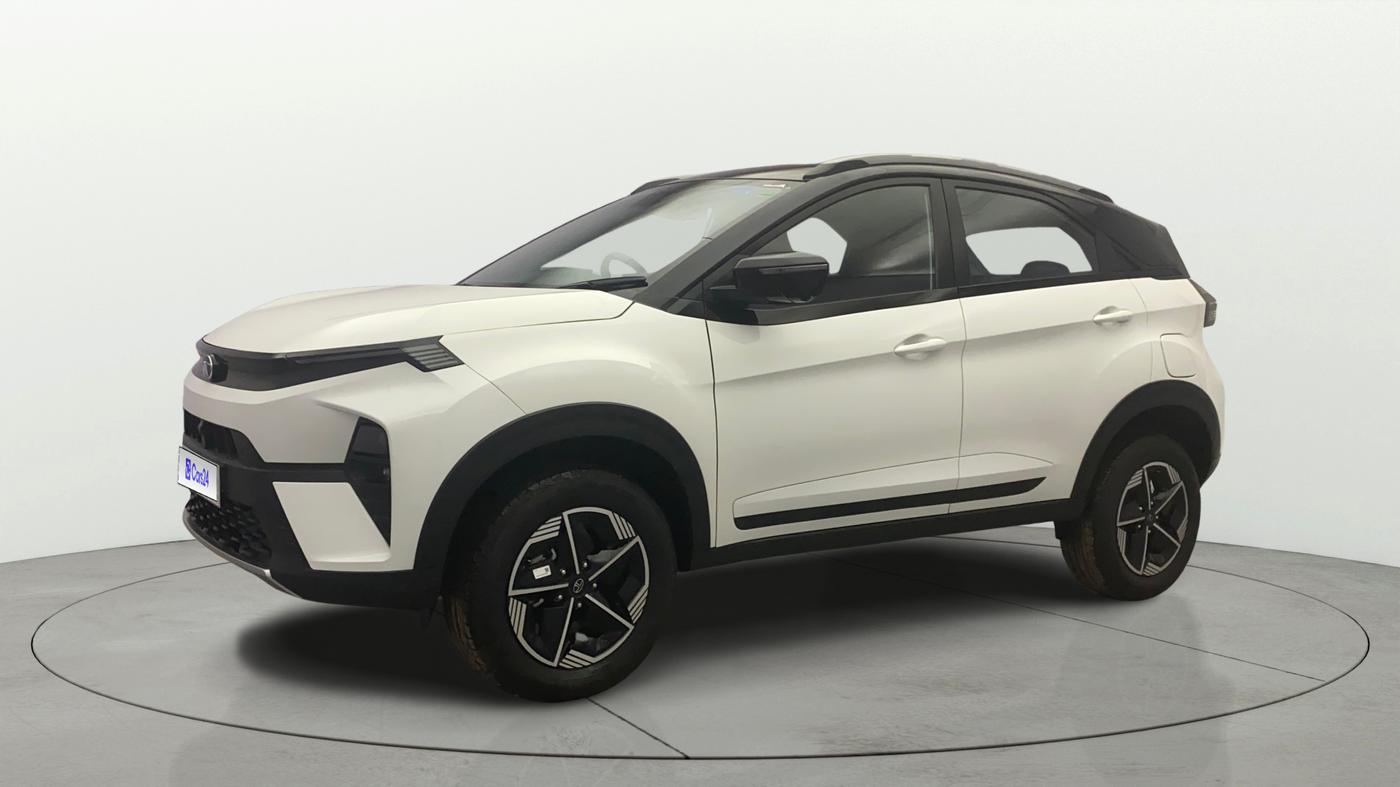 2023 Tata NEXON FEARLESS + SUNROOF DUAL TONE 1.2 PETROL, Petrol, Manual, 271 km, Left Front Diagonal