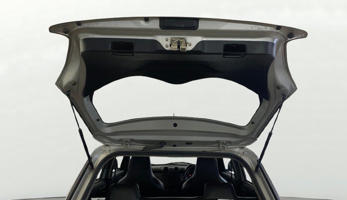 2022 Maruti Swift LXI, CNG, Manual, 92,405 km, Boot Door Open