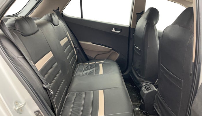 2017 Hyundai Grand i10 SPORTZ 1.2 KAPPA VTVT, Petrol, Manual, 87,298 km, Right Side Rear Door Cabin