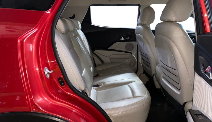 2021 Mahindra XUV300 W8(O) 1.2 PETROL DUAL TONE, Petrol, Manual, 5,206 km, Right Side Rear Door Cabin