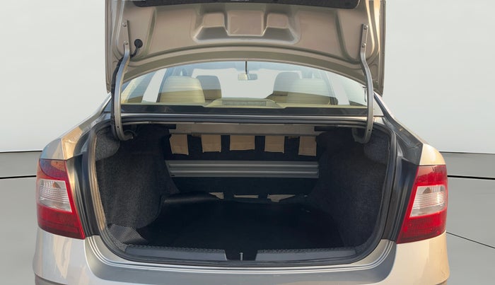 2019 Skoda Rapid AMBITION 1.5 TDI, Diesel, Manual, 1,46,118 km, Boot Open Zoomed View