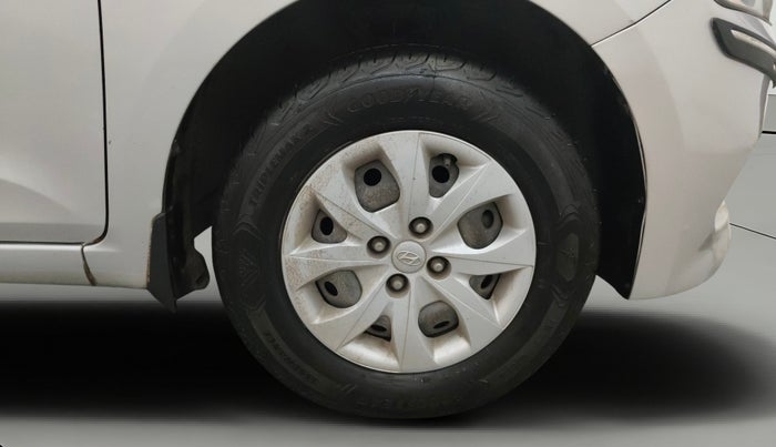 2015 Hyundai Elite i20 MAGNA 1.2, Petrol, Manual, 64,062 km, Right Front Wheel