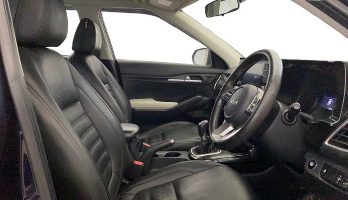 2022 KIA SELTOS HTK PLUS 1.5 DIESEL IMT, Diesel, Manual, 39,349 km, Right Side Front Door Cabin