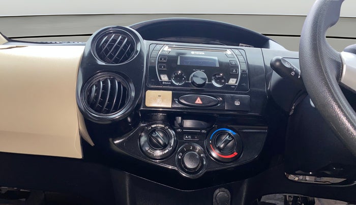 2019 Toyota Etios Liva V DUAL TONE, Petrol, Manual, 35,718 km, Air Conditioner