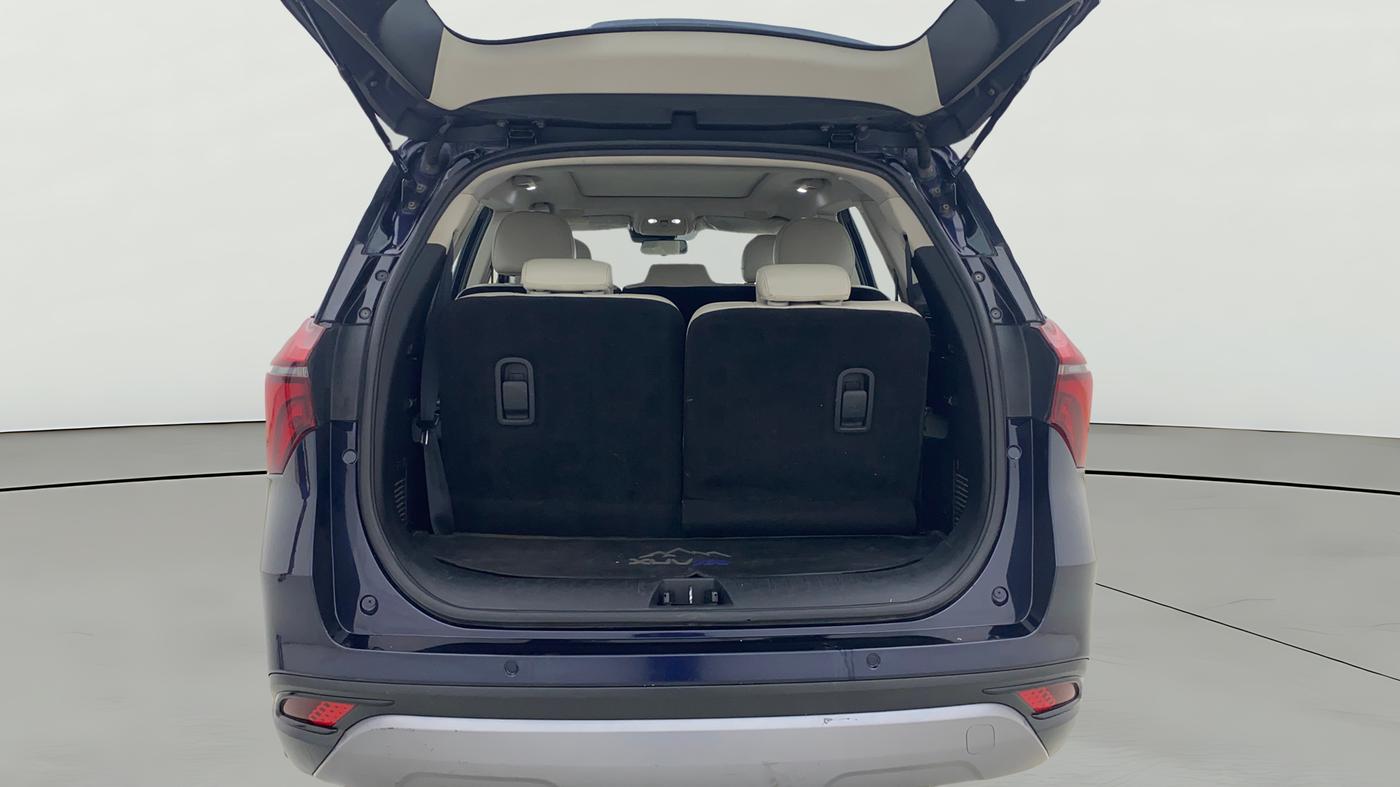 2023 Mahindra XUV700 AX 7 D AT 7 STR, Diesel, Automatic, 87,623 km, Boot Open Zoomed View