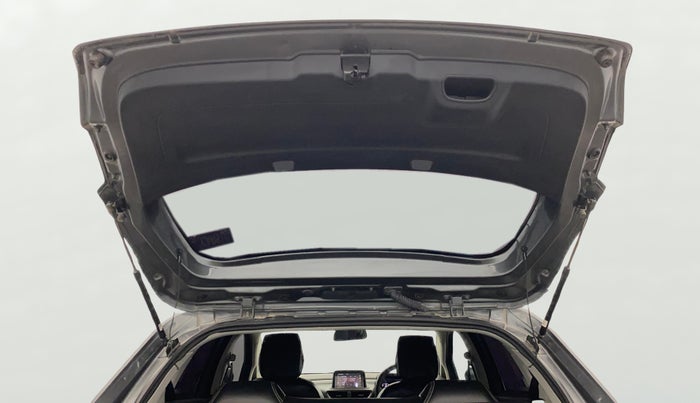 2024 Tata ALTROZ XM PLUS SUNROOF, Petrol, Manual, 13,766 km, Boot Door Open