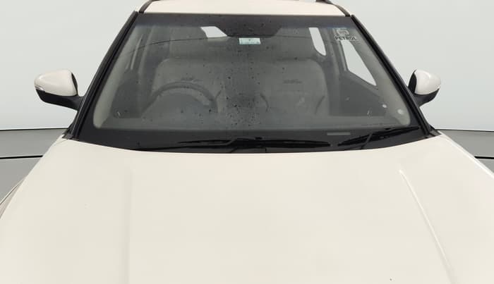 2022 Mahindra XUV300 W8 1.2 PETROL, Petrol, Manual, 39,574 km, Front Windshield