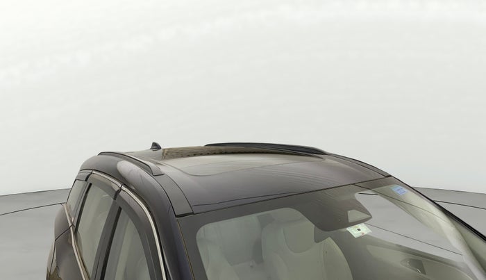 2024 Mahindra XUV700 AX 7 P AT 7 STR, Petrol, Automatic, 21,999 km, Roof