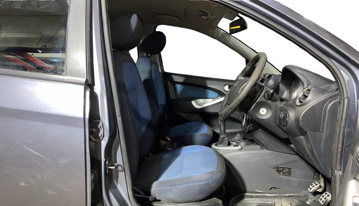 2014 Ford Figo TITANIUM 1.4 DIESEL, Diesel, Manual, 83,885 km, Right Side Front Door Cabin